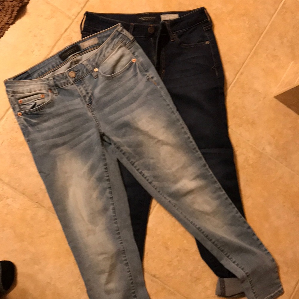 2 pairs of Aeropostale jeggings .